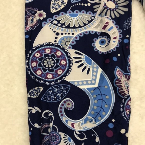 COMFY LEGGINGS Women's Capri Length Buttery Soft Yoga Workout - Picture 8 of 8